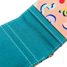 Muatkan imej ke dalam penonton Galeri, Dompet Kad Pengenalan Dwilipat Krim Memphis
